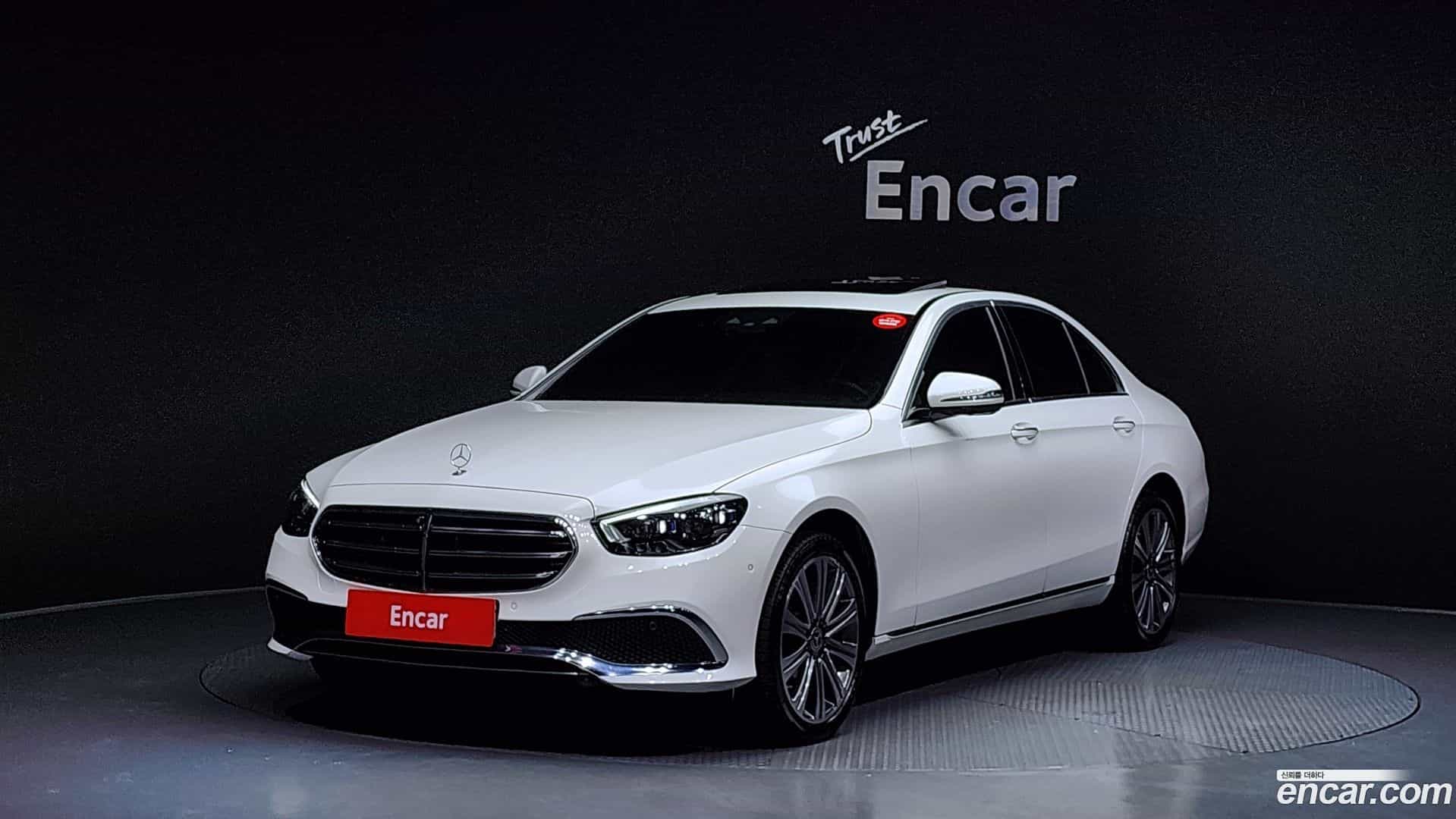 E-Class Mercedes-Benz 2023.9-OUTER-001