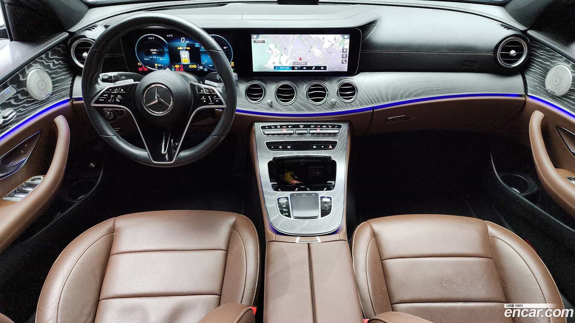E-Class Mercedes-Benz 2023.9-INNER-007