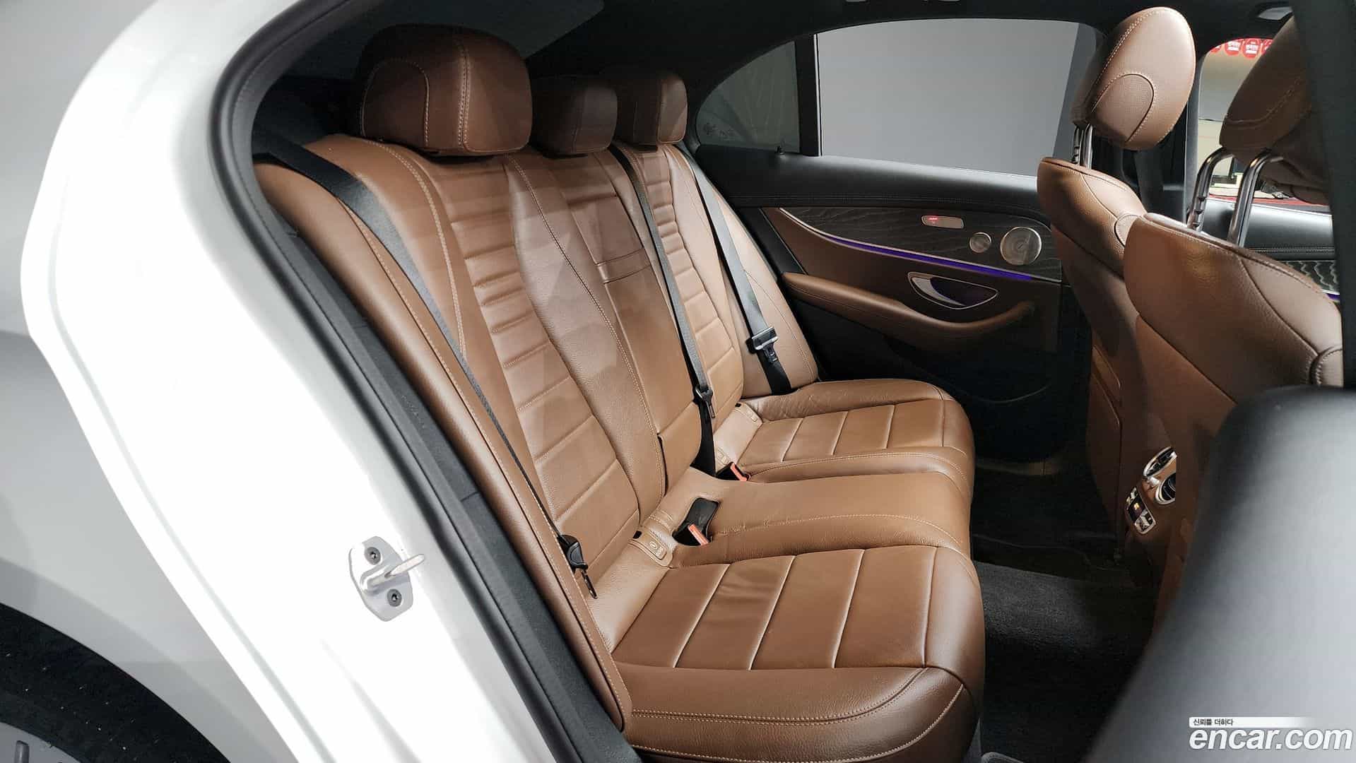 E-Class Mercedes-Benz 2023.9-OPTION-016