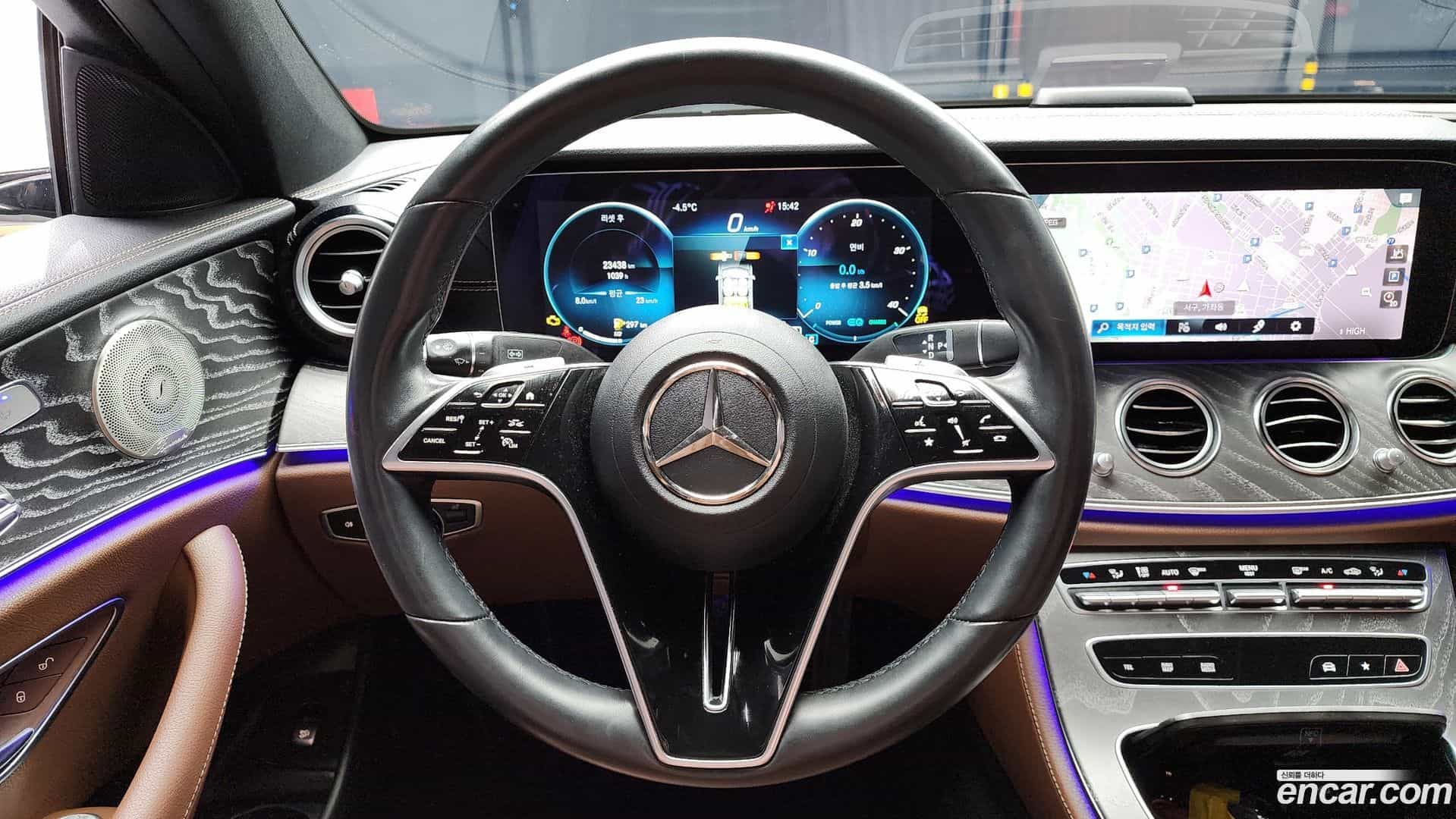 E-Class Mercedes-Benz 2023.9-OPTION-017