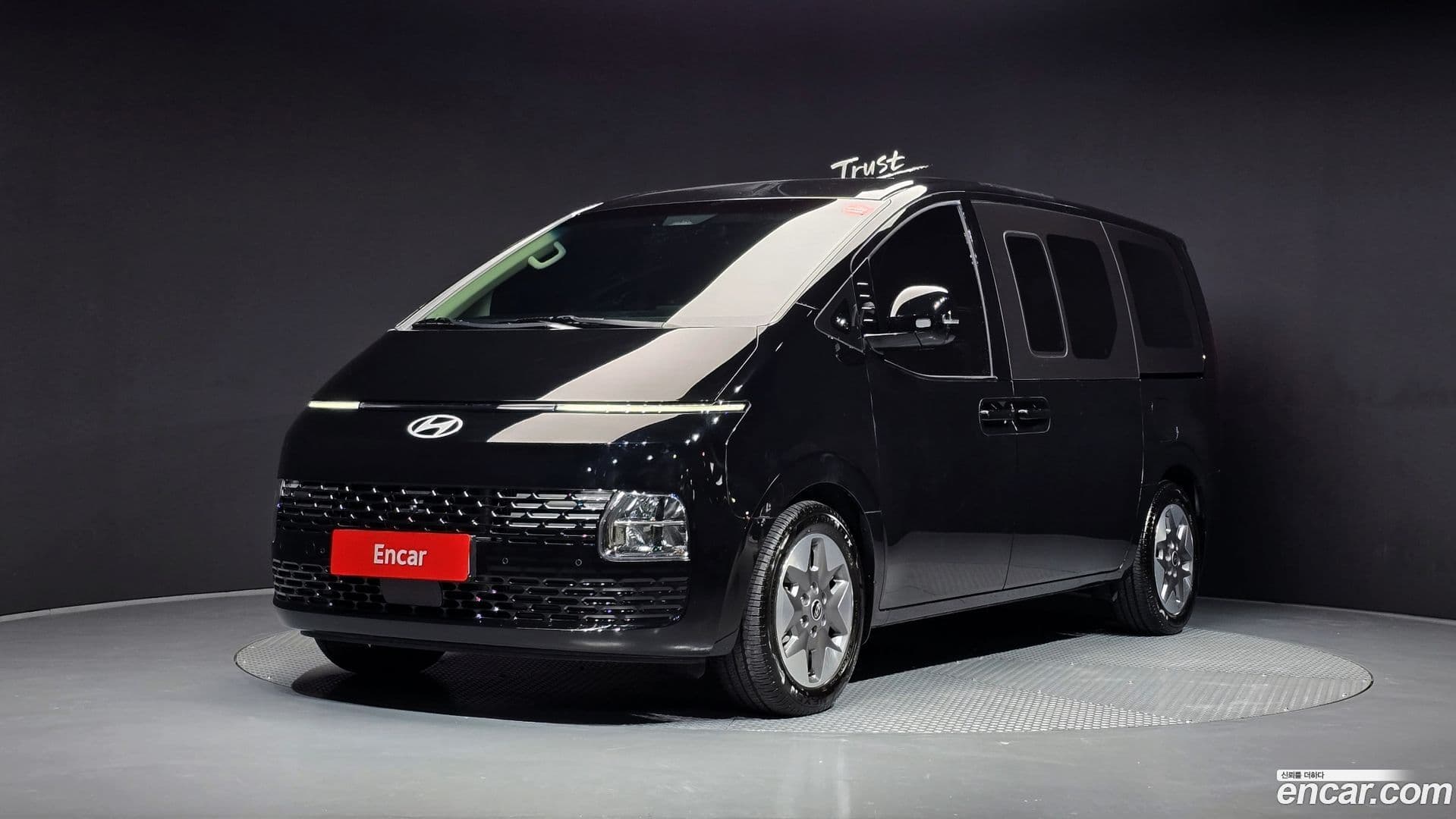 Main__Slider__Photo:Staria Hyundai 2025.0-0