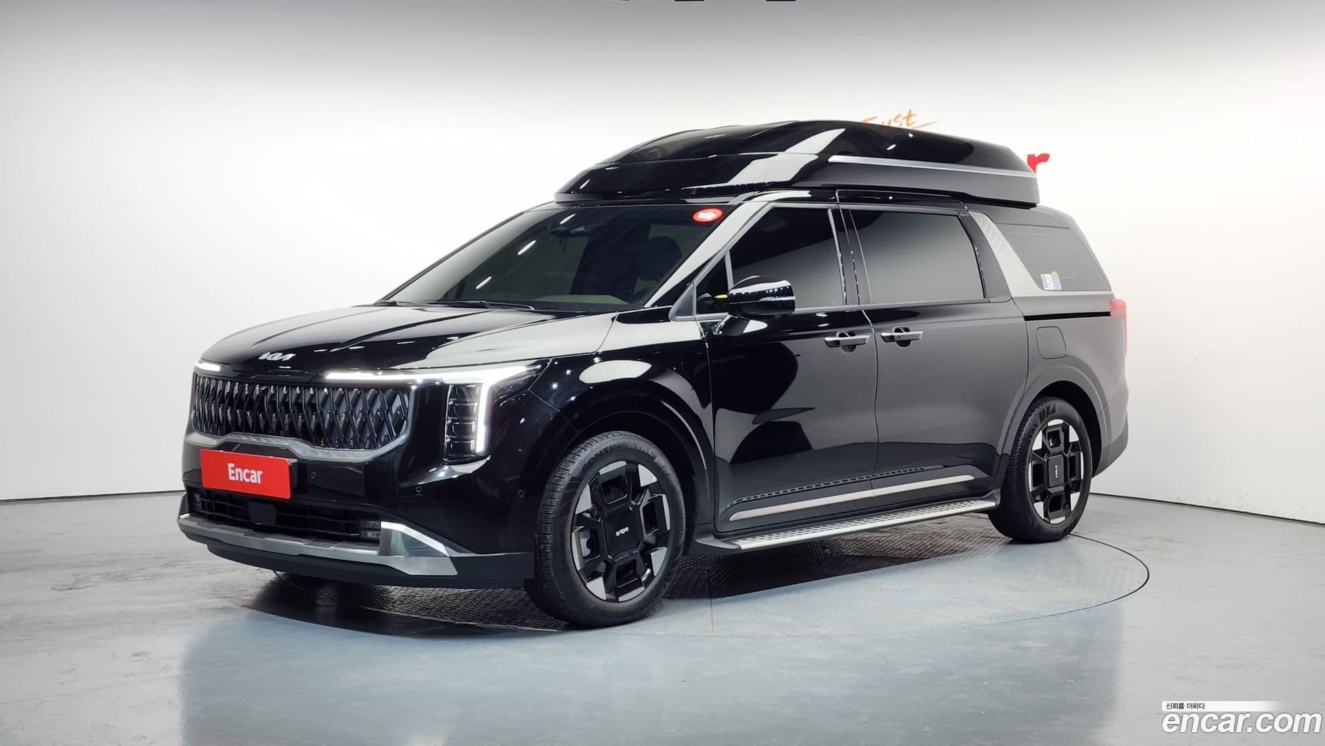 Main__Slider__Photo:Canival Kia 2024.8-0