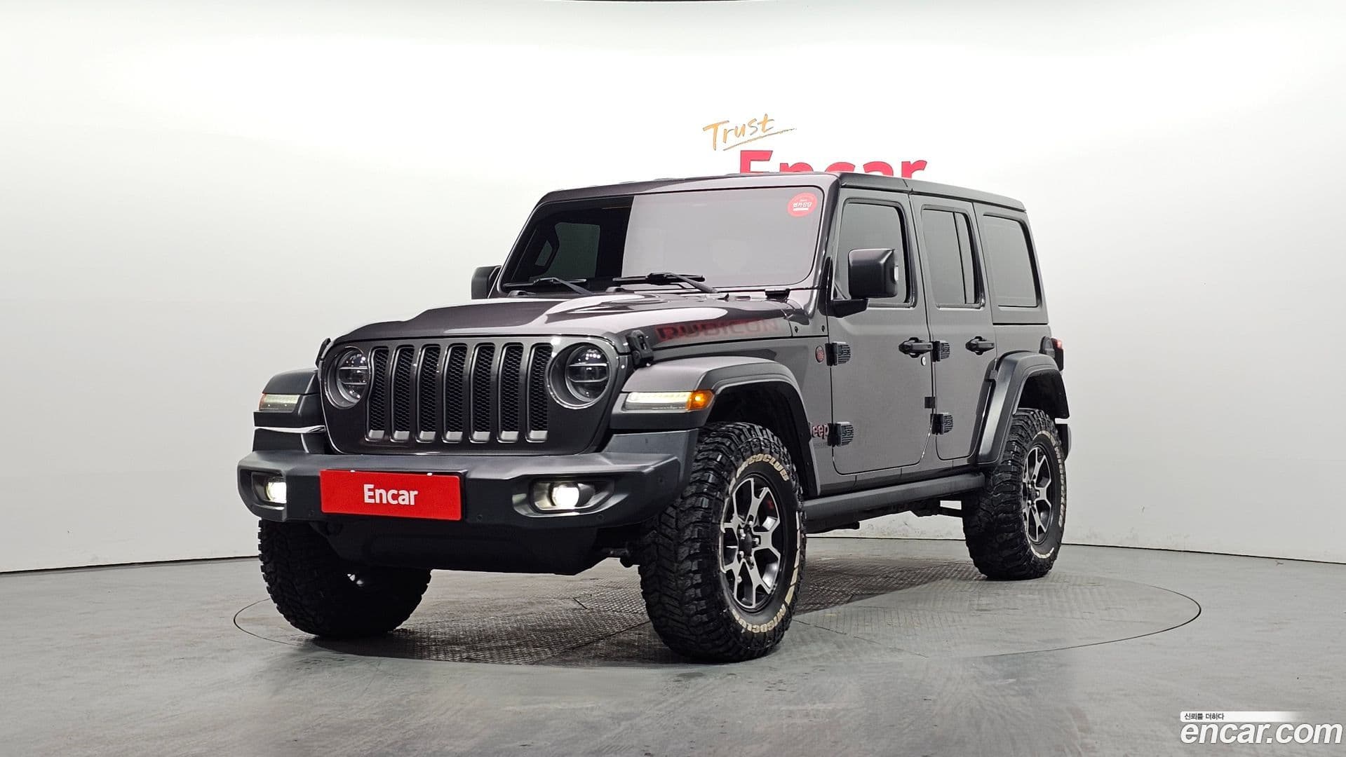 Main__Slider__Photo:Wrangler Jeep 2018.11-0