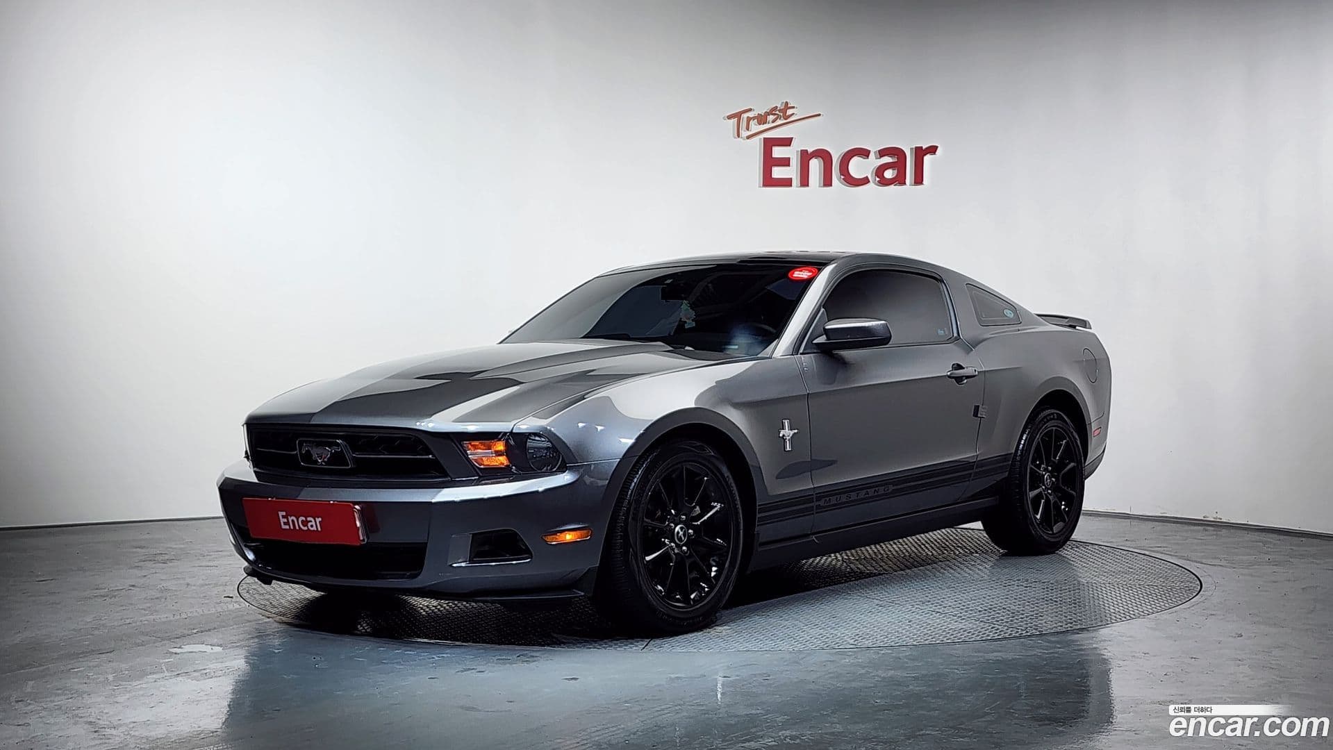 Main__Slider__Photo:Mustang Ford 2010.0-0