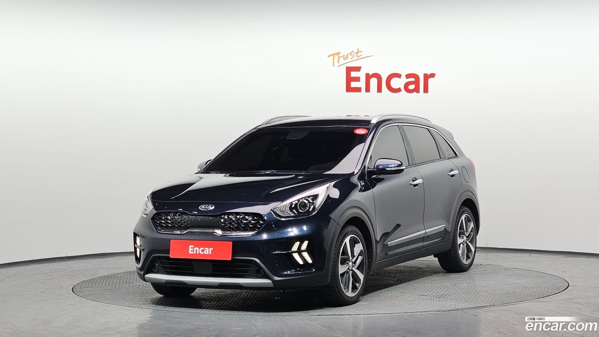 Main__Slider__Photo:Niro Kia 2020.11-0