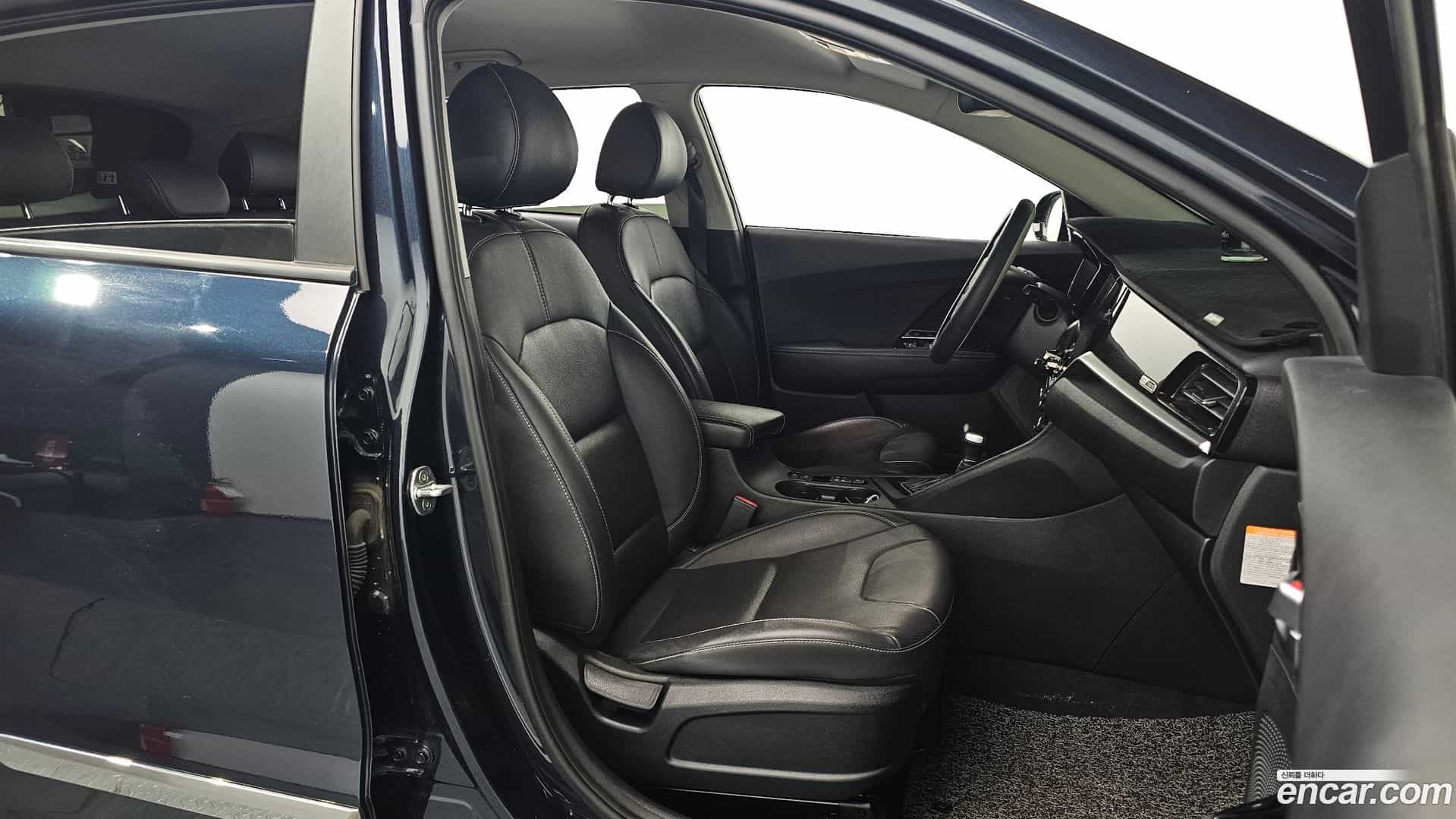 Niro Kia 2020.11-INNER-010