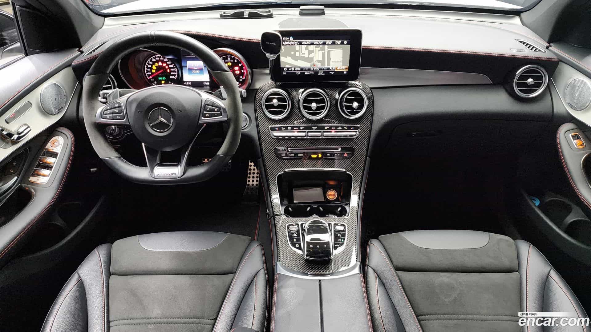 GLC-Class Mercedes-Benz 2019.10-INNER-007