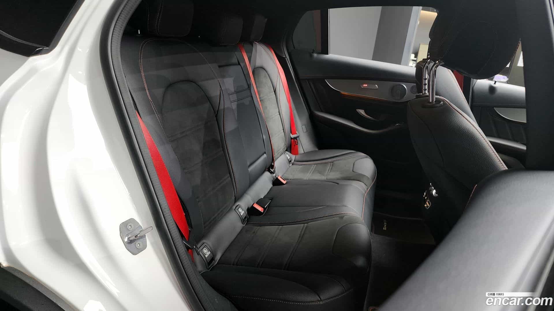 GLC-Class Mercedes-Benz 2019.10-OPTION-016