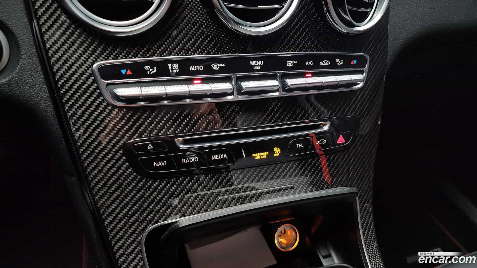 GLC-Class Mercedes-Benz 2019.10-OPTION-021