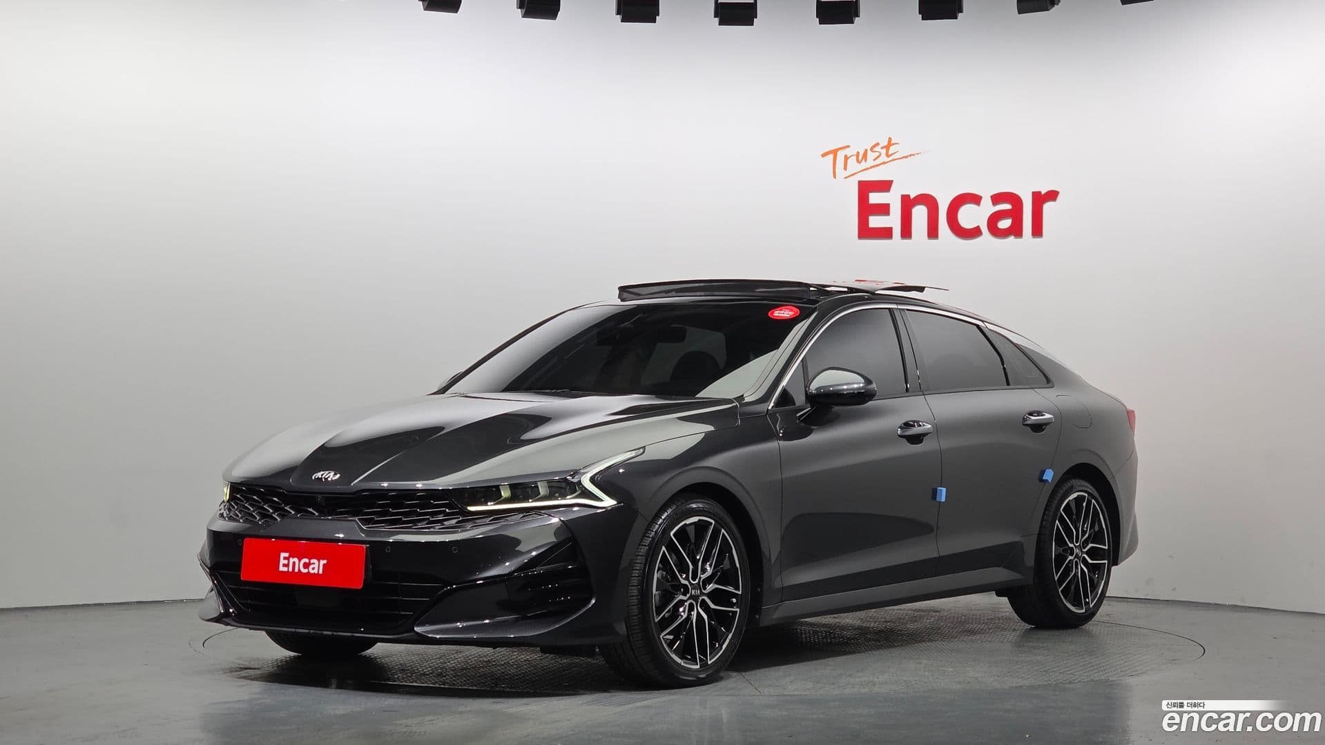 Main__Slider__Photo:K5 Kia 2021.1-0