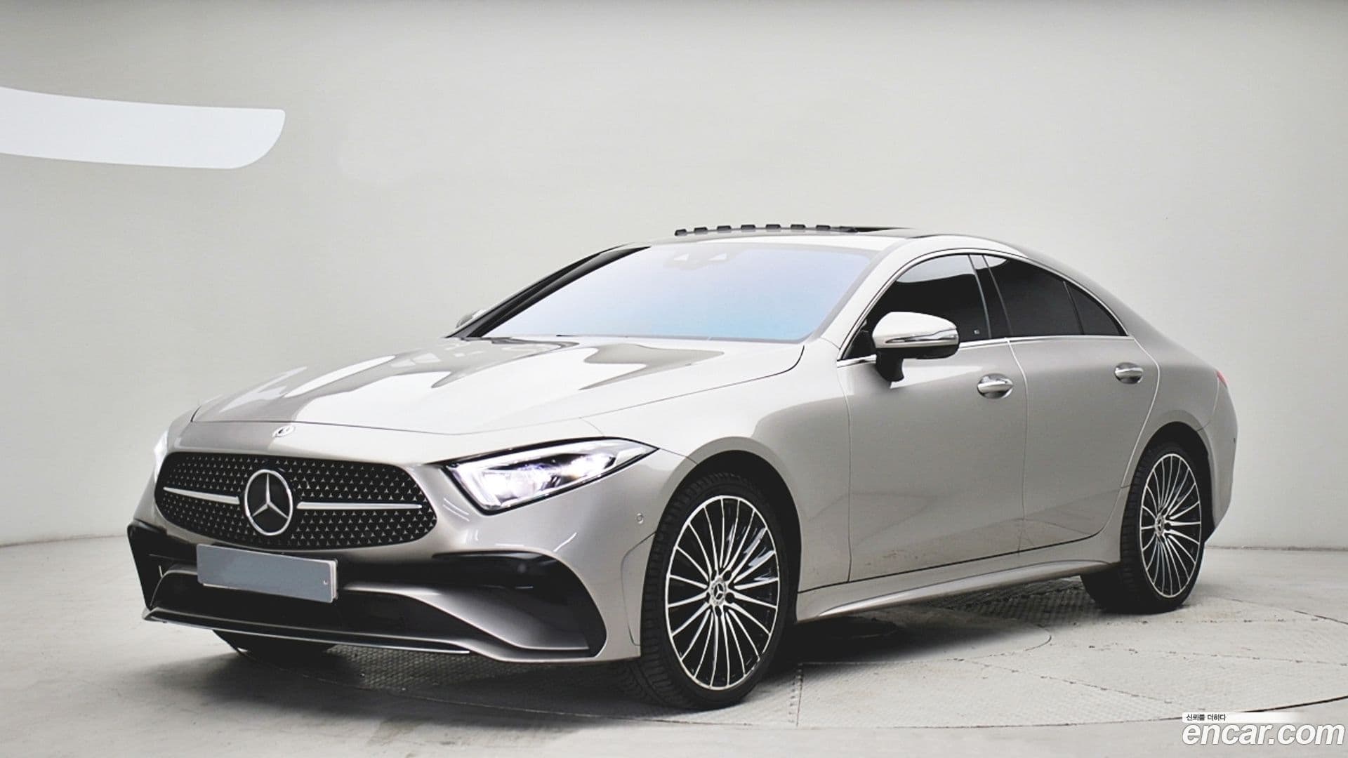 Main__Slider__Photo:CLS-Class Mercedes-Benz 2022.10-0