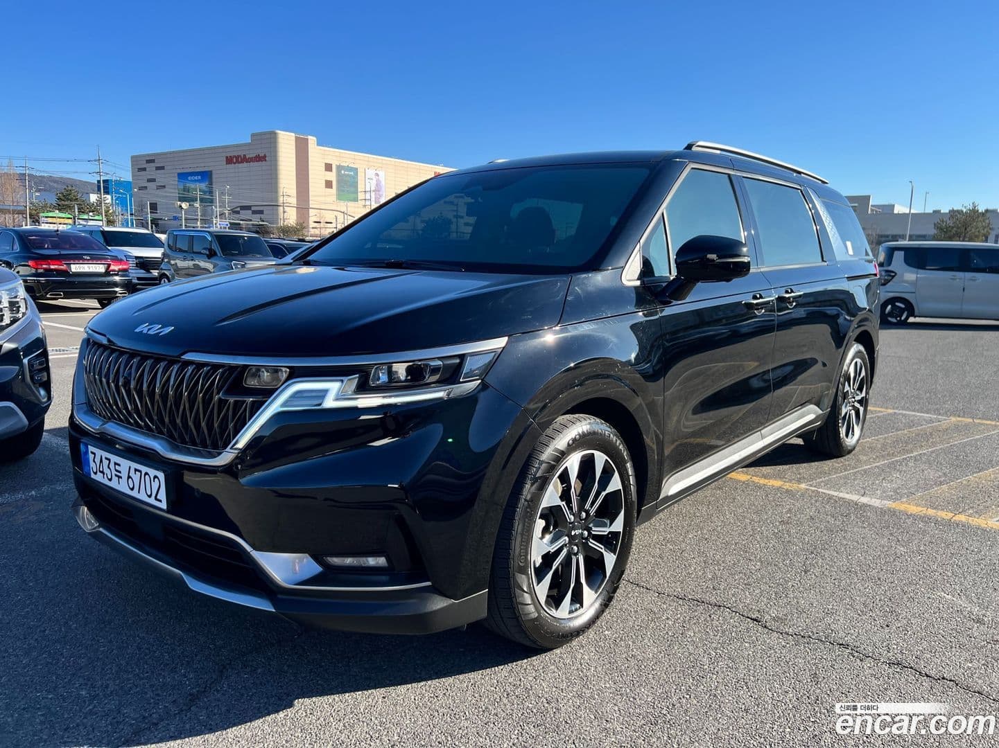 Main__Slider__Photo:Canival Kia 2023.0-0