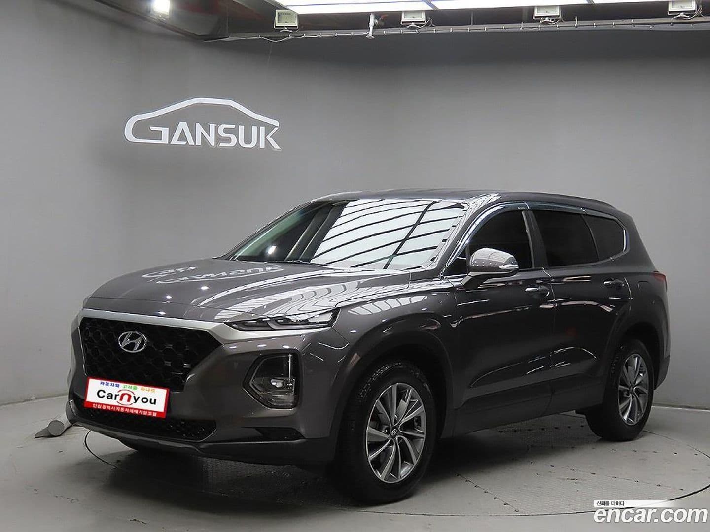Main__Slider__Photo:Santafe Hyundai 2018.3-0