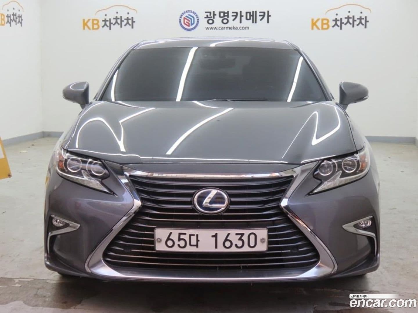 Main__Slider__Photo:ES Lexus 2018.0-0