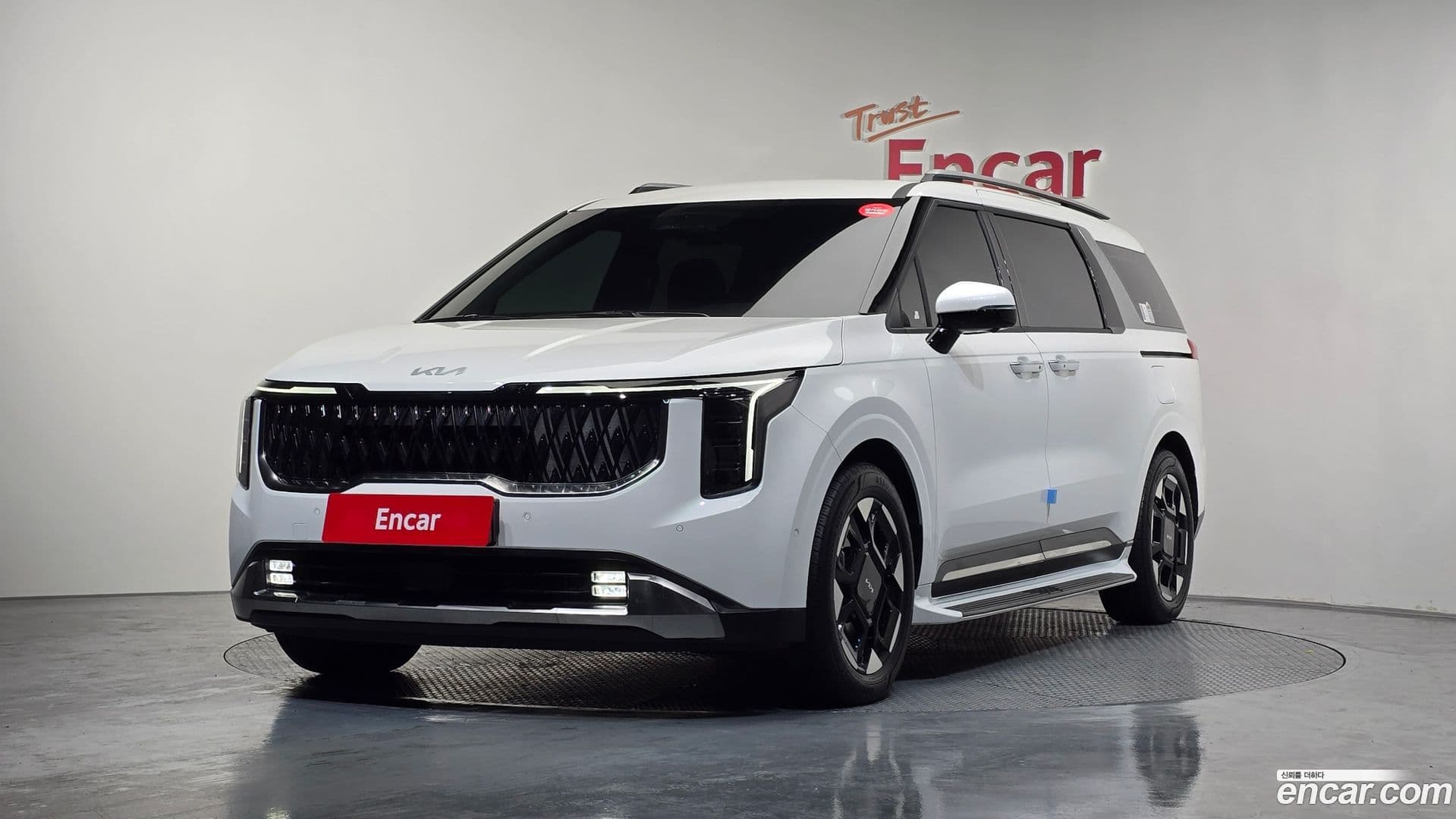Main__Slider__Photo:Canival Kia 2024.10-0