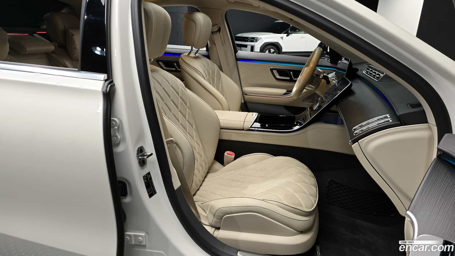 S-Class Mercedes-Benz 2022.0-INNER-010