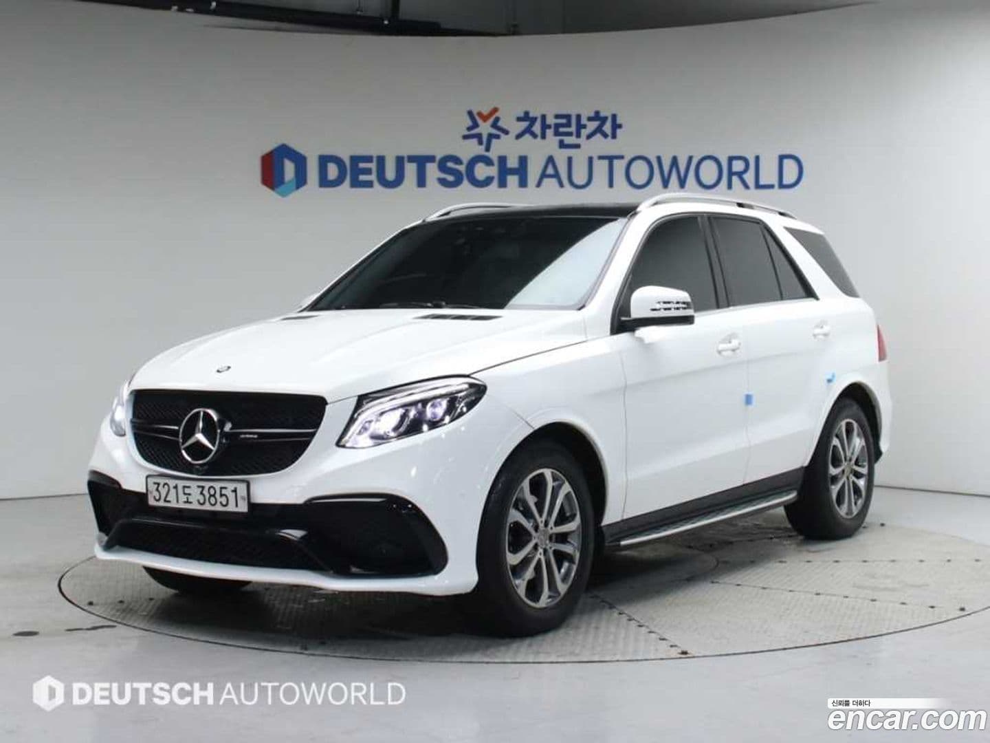 Main__Slider__Photo:GLE-Class Mercedes-Benz 2016.1-0