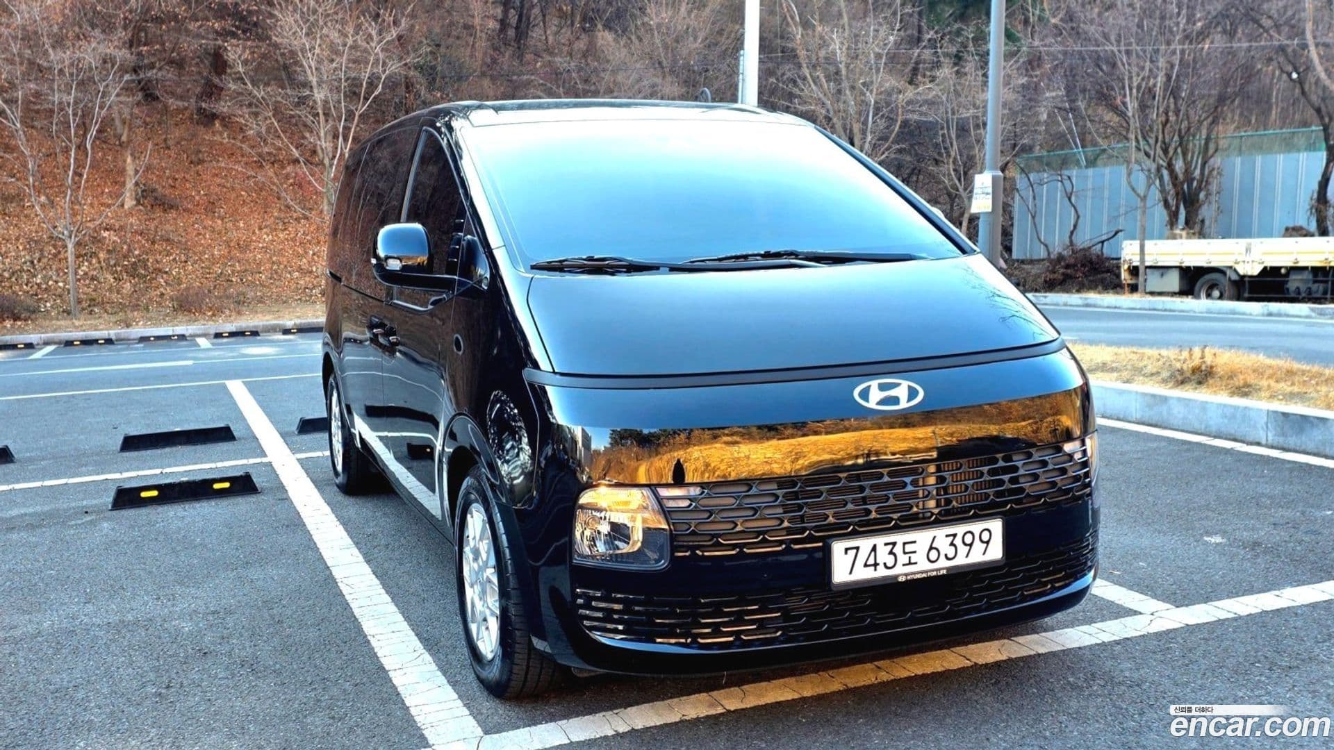 Main__Slider__Photo:Staria Hyundai 2021.10-0