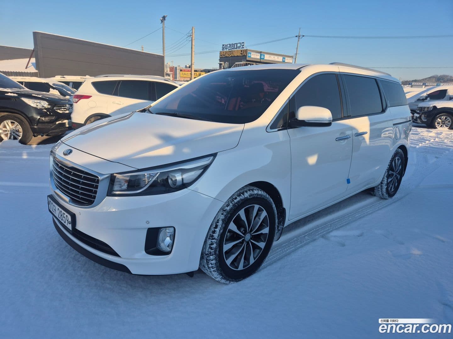 Main__Slider__Photo:Canival Kia 2017.3-0