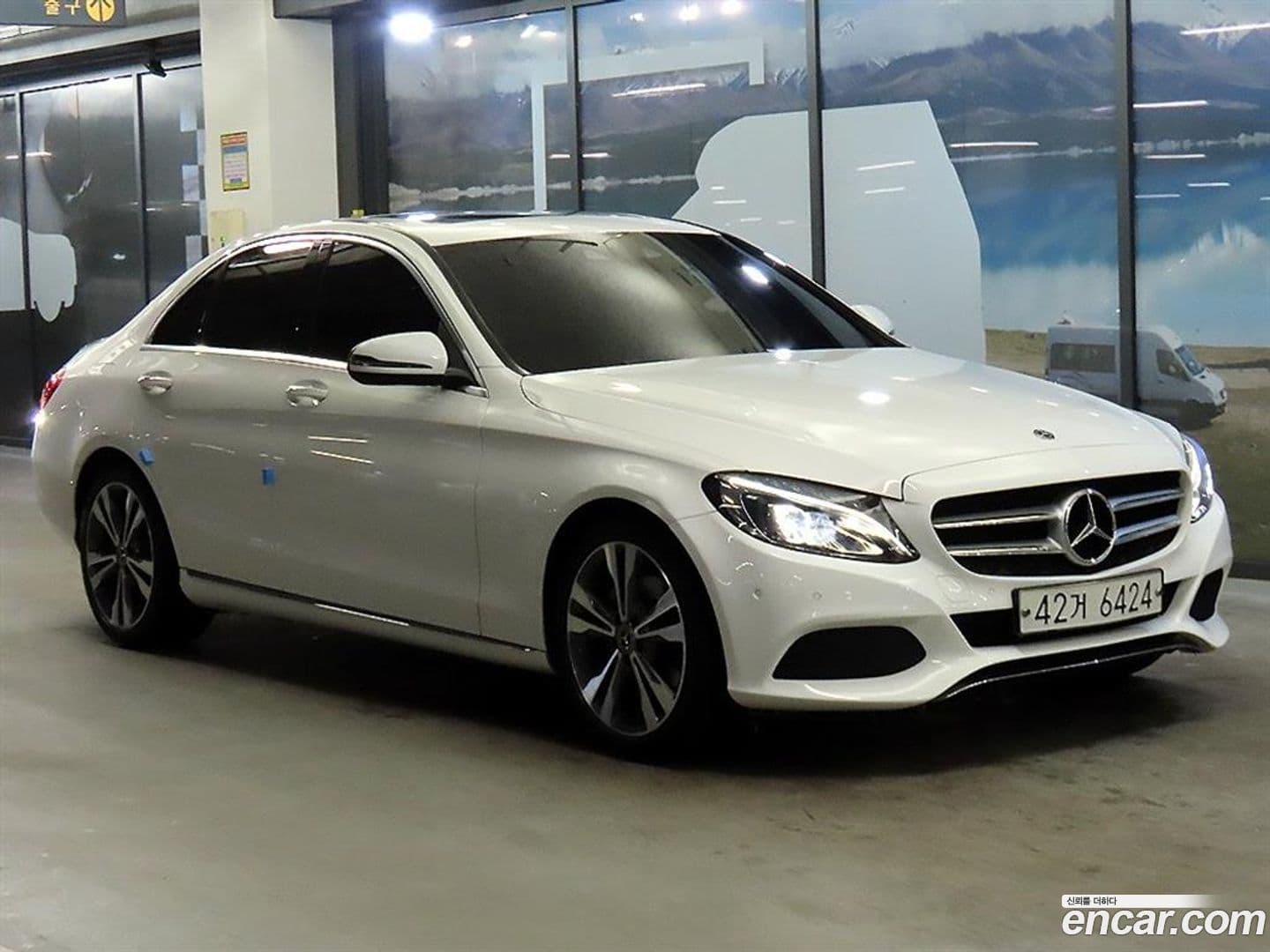 Main__Slider__Photo:C-Class Mercedes-Benz 2018.5-0
