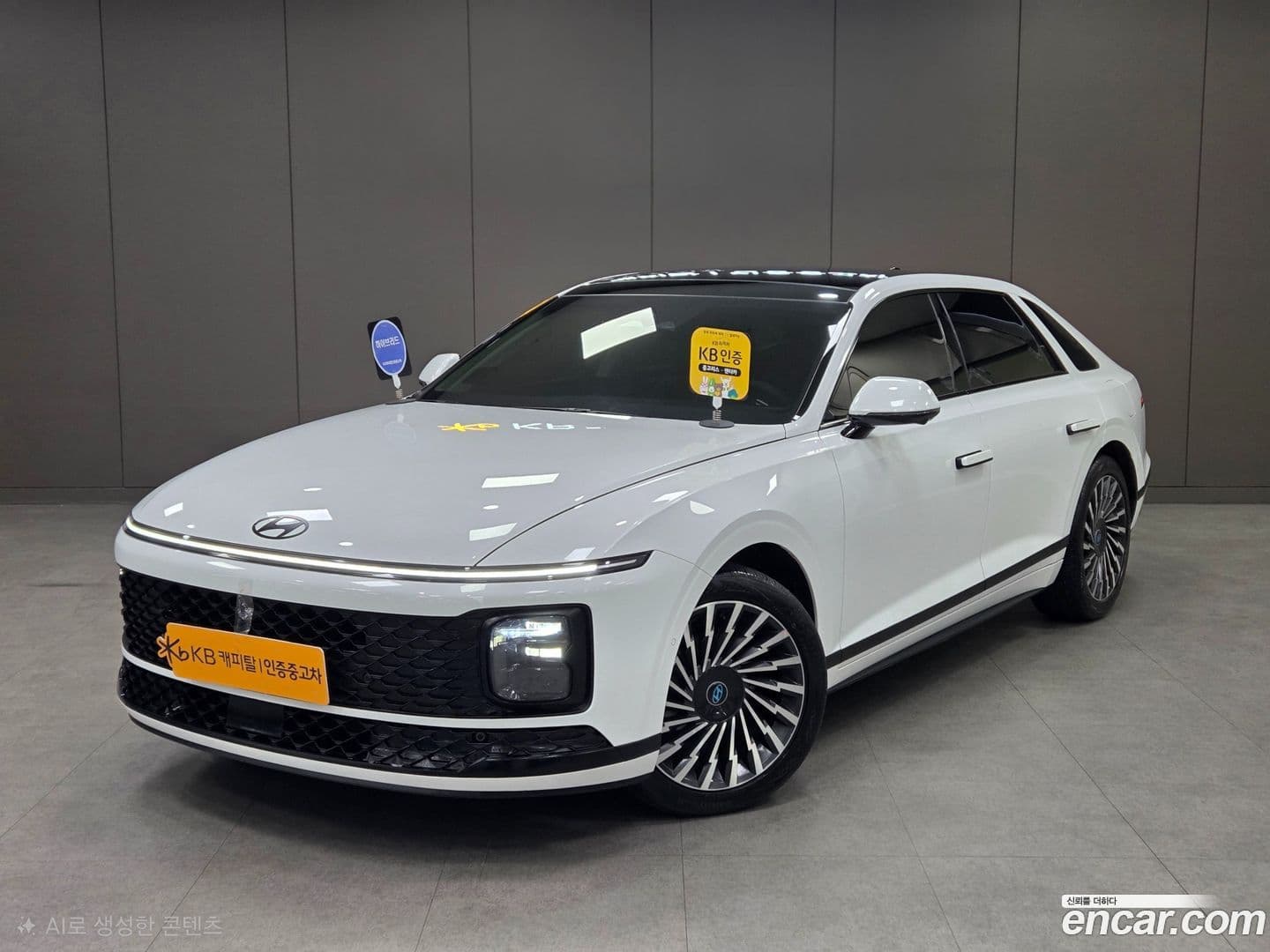 Main__Slider__Photo:Grandeur Hyundai 2025.9-0