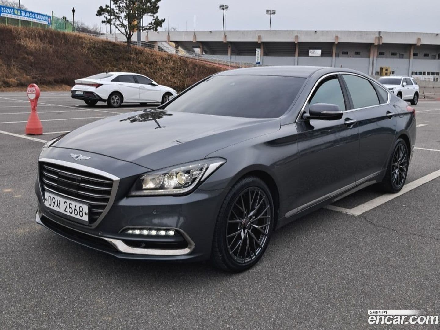 Main__Slider__Photo:G80 Genesis 2017.11-0