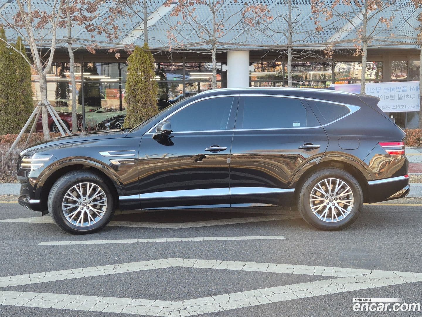 Main__Slider__Photo:GV80 Genesis 2021.11-0