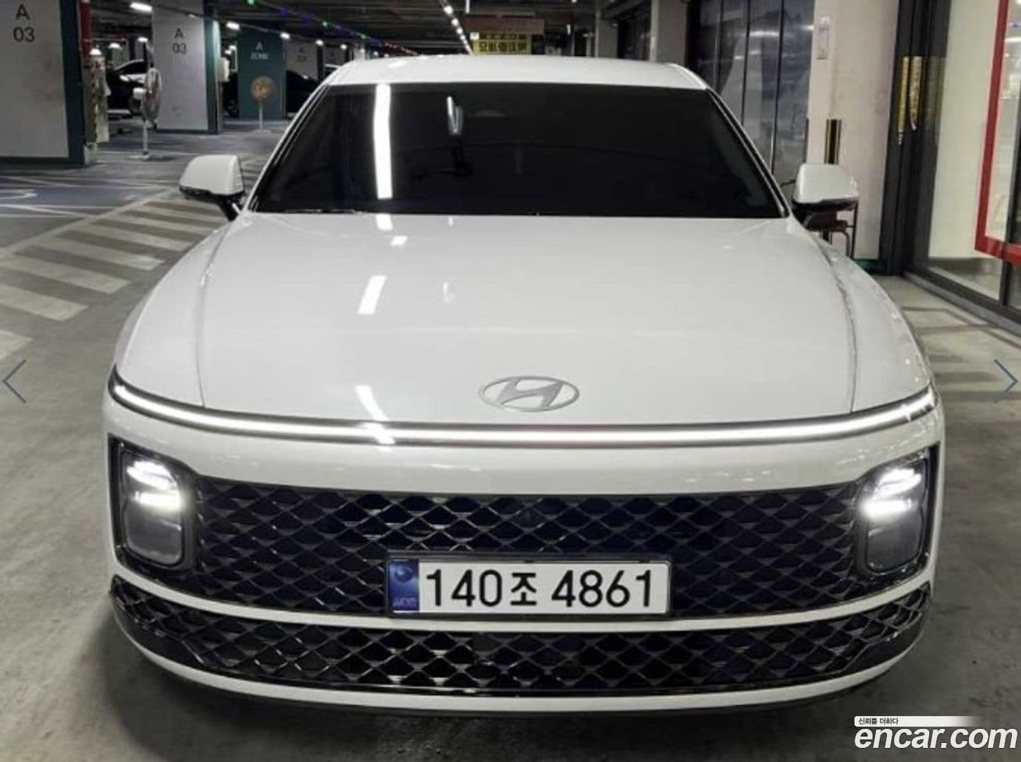 Main__Slider__Photo:Grandeur Hyundai 2023.5-0