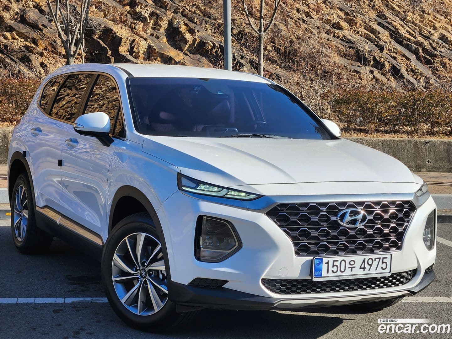 Main__Slider__Photo:Santafe Hyundai 2019.11-0