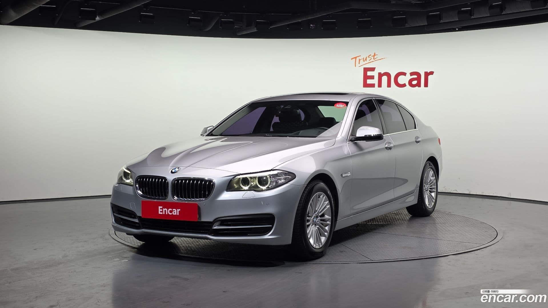 Main__Slider__Photo:5-Series BMW 2015.4-0