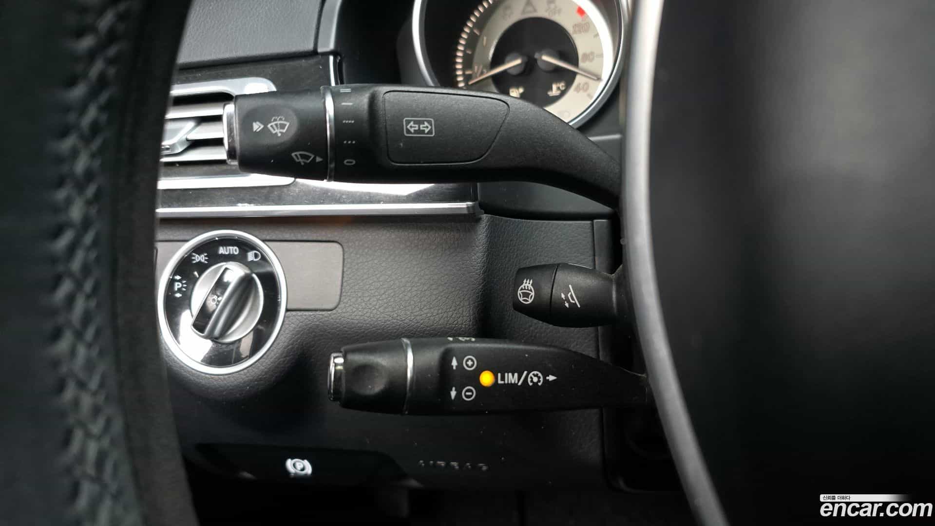E-Class Mercedes-Benz 2014.9-OPTION-021