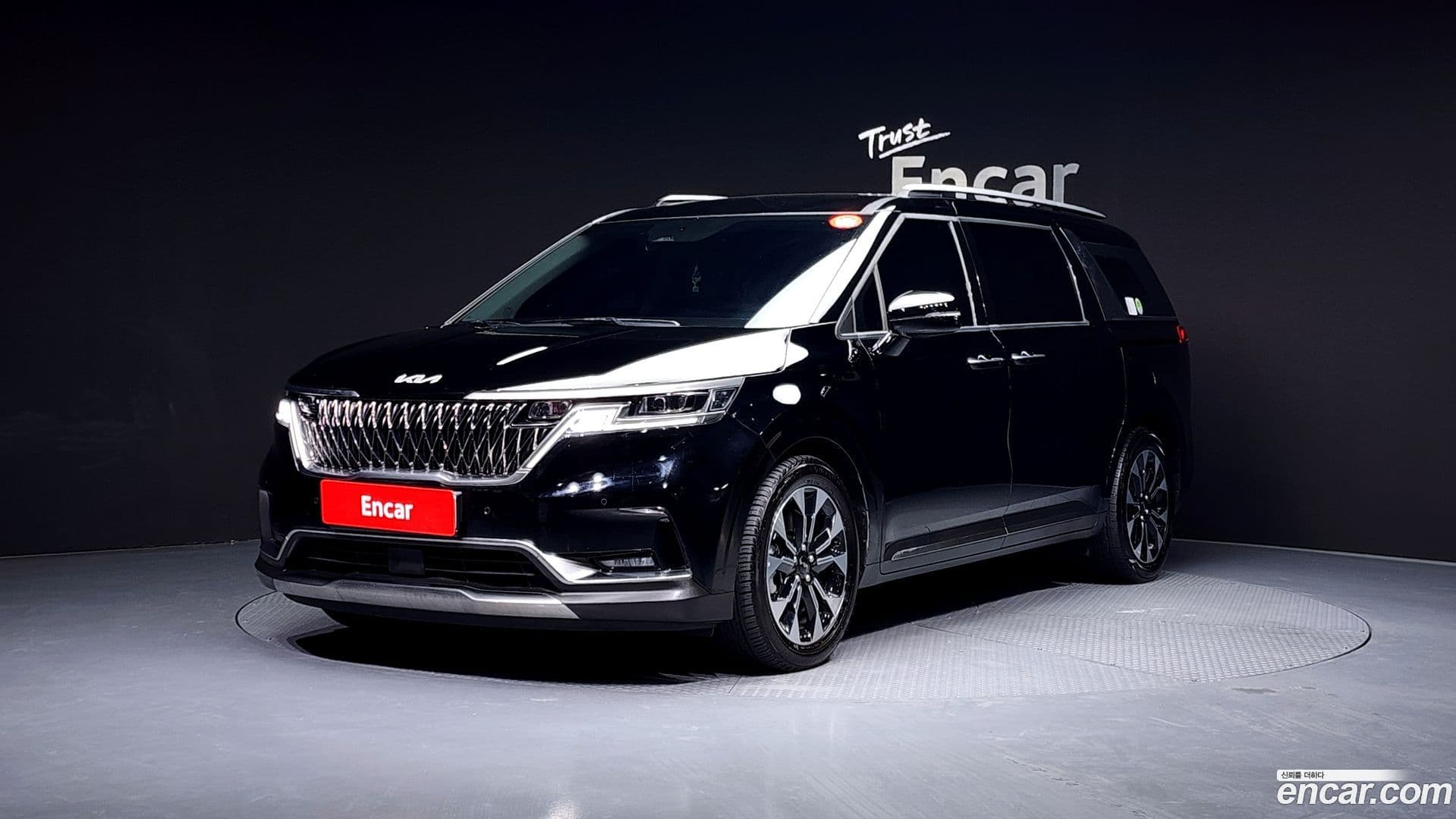 Main__Slider__Photo:Canival Kia 2022.4-0