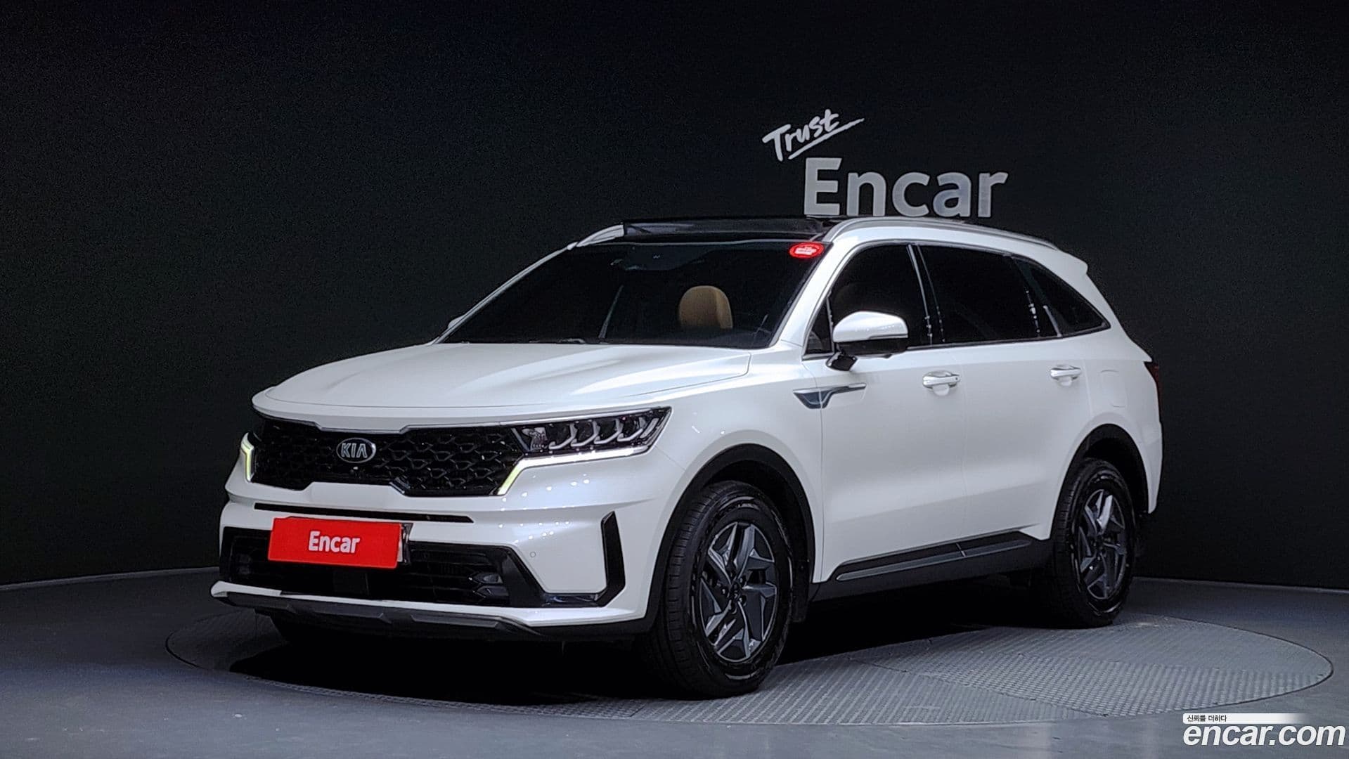 Main__Slider__Photo:Sorento Kia 2021.2-0