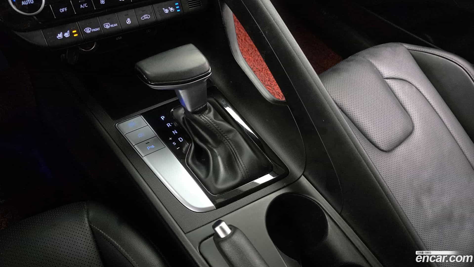 AVANTE Hyundai 2020.5-INNER-009