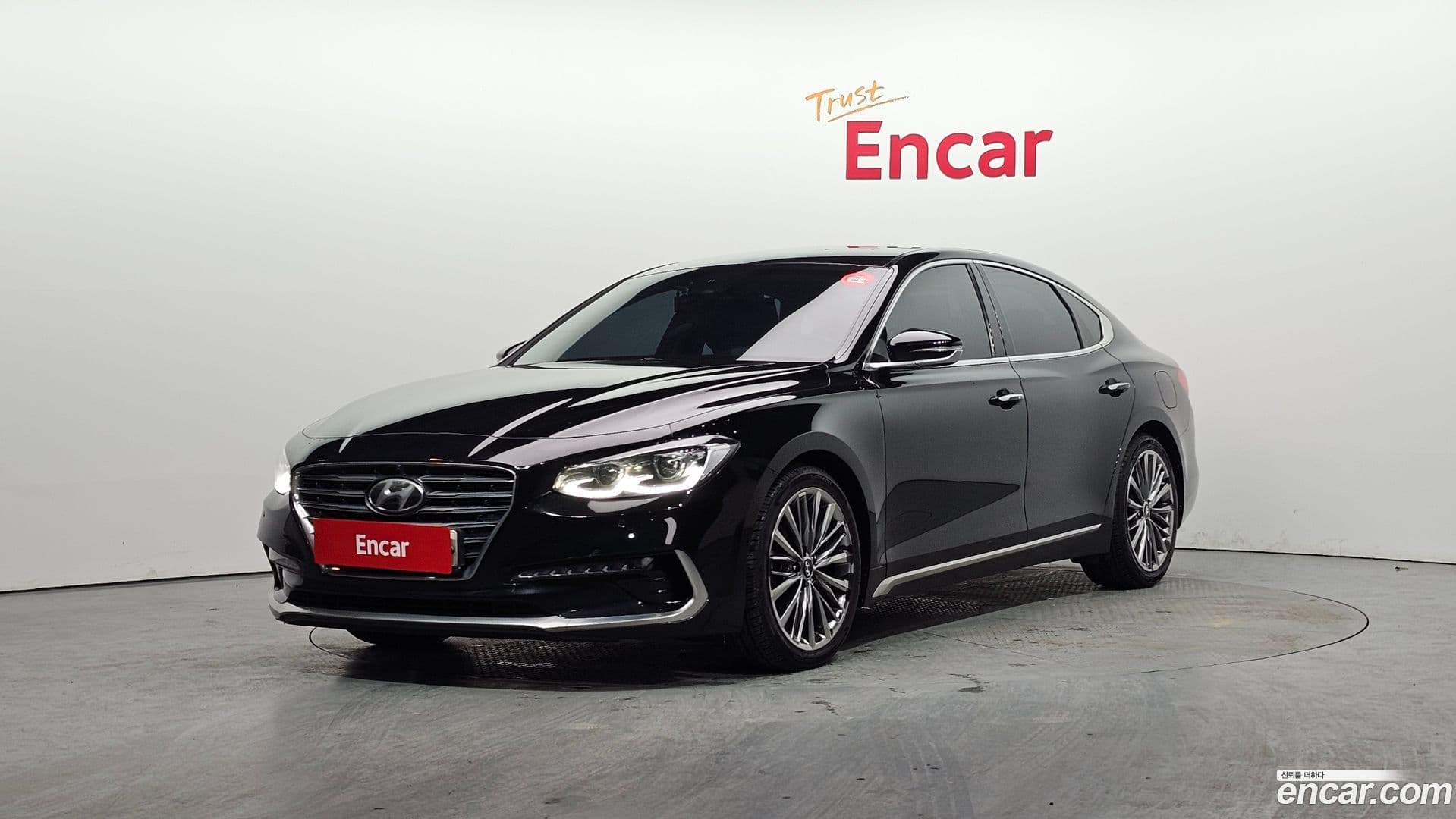 Main__Slider__Photo:Grandeur Hyundai 2017.3-0