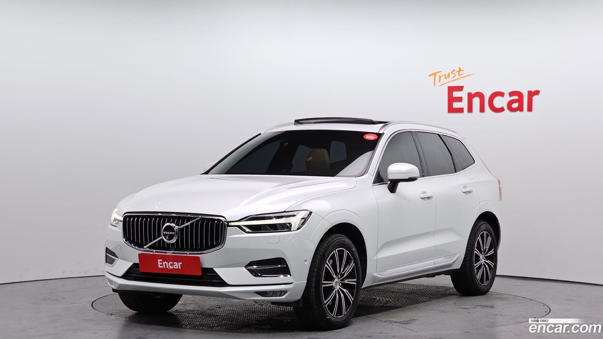 Main__Slider__Photo:XC60 Volvo 2018.2-0