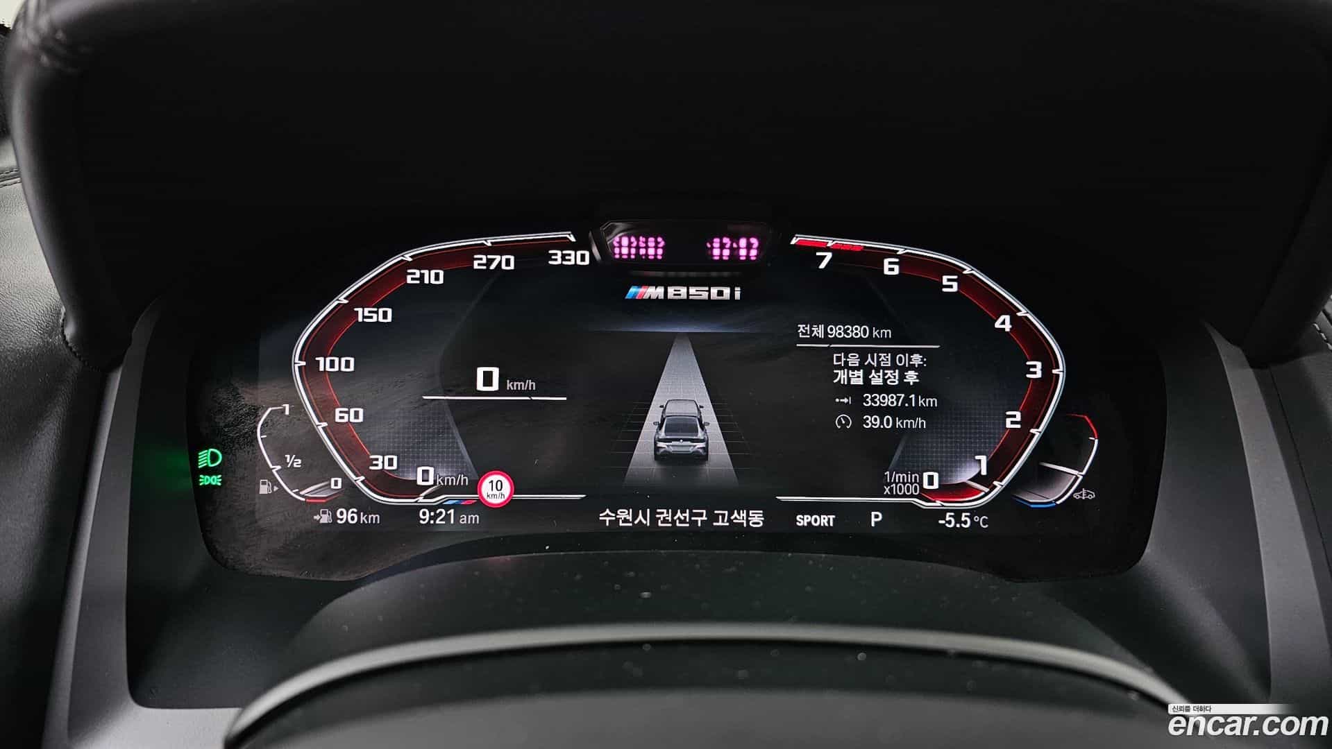8-Series BMW 2019.10-INNER-008