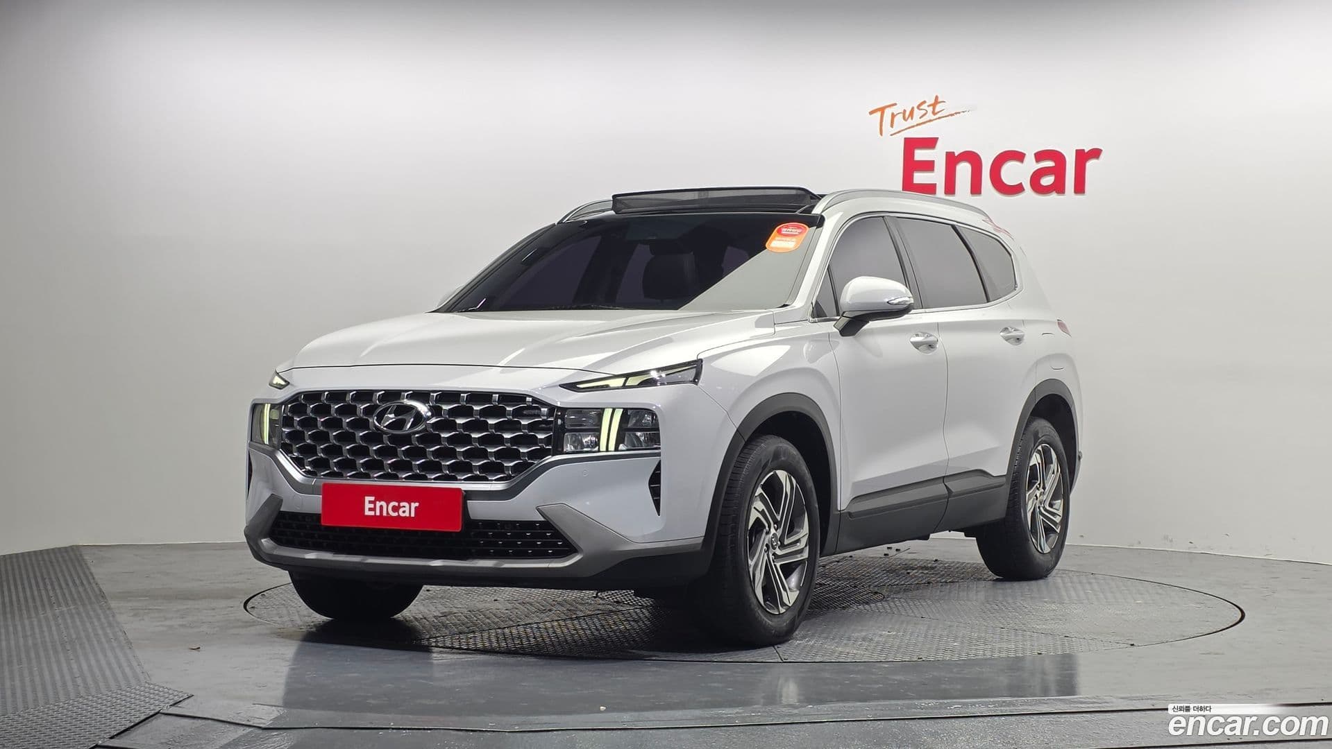 Main__Slider__Photo:Santafe Hyundai 2020.7-0
