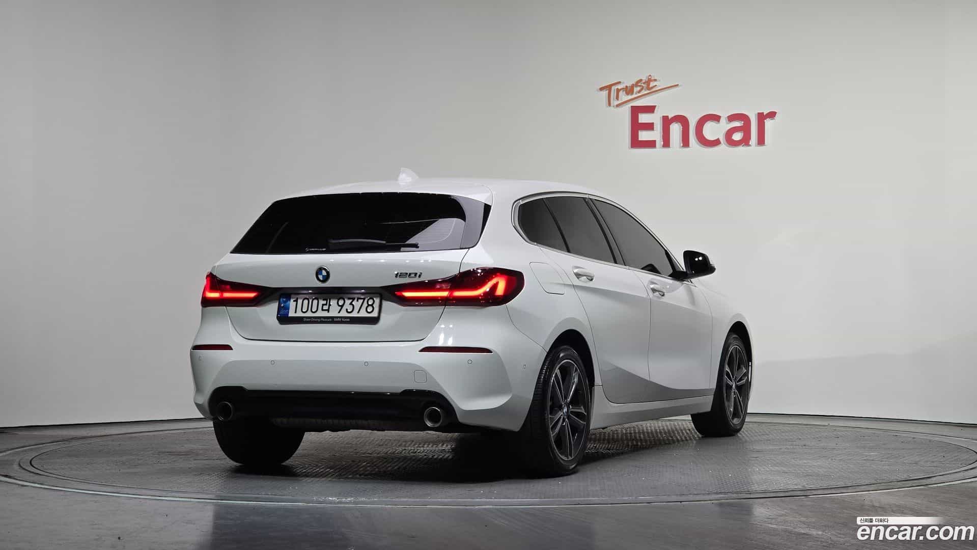 1-Series BMW 2022.1-OUTER-002
