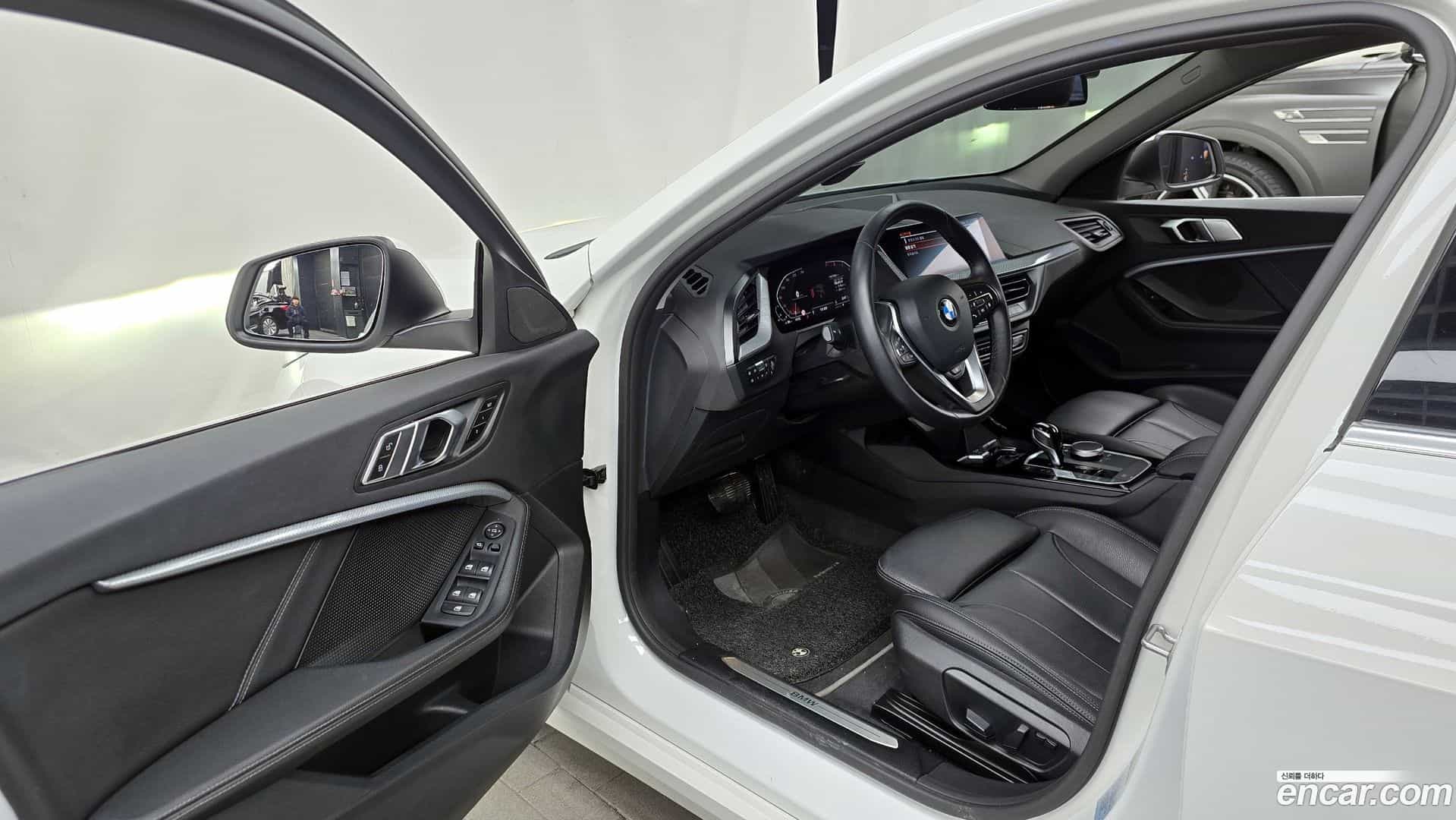 1-Series BMW 2022.1-INNER-010