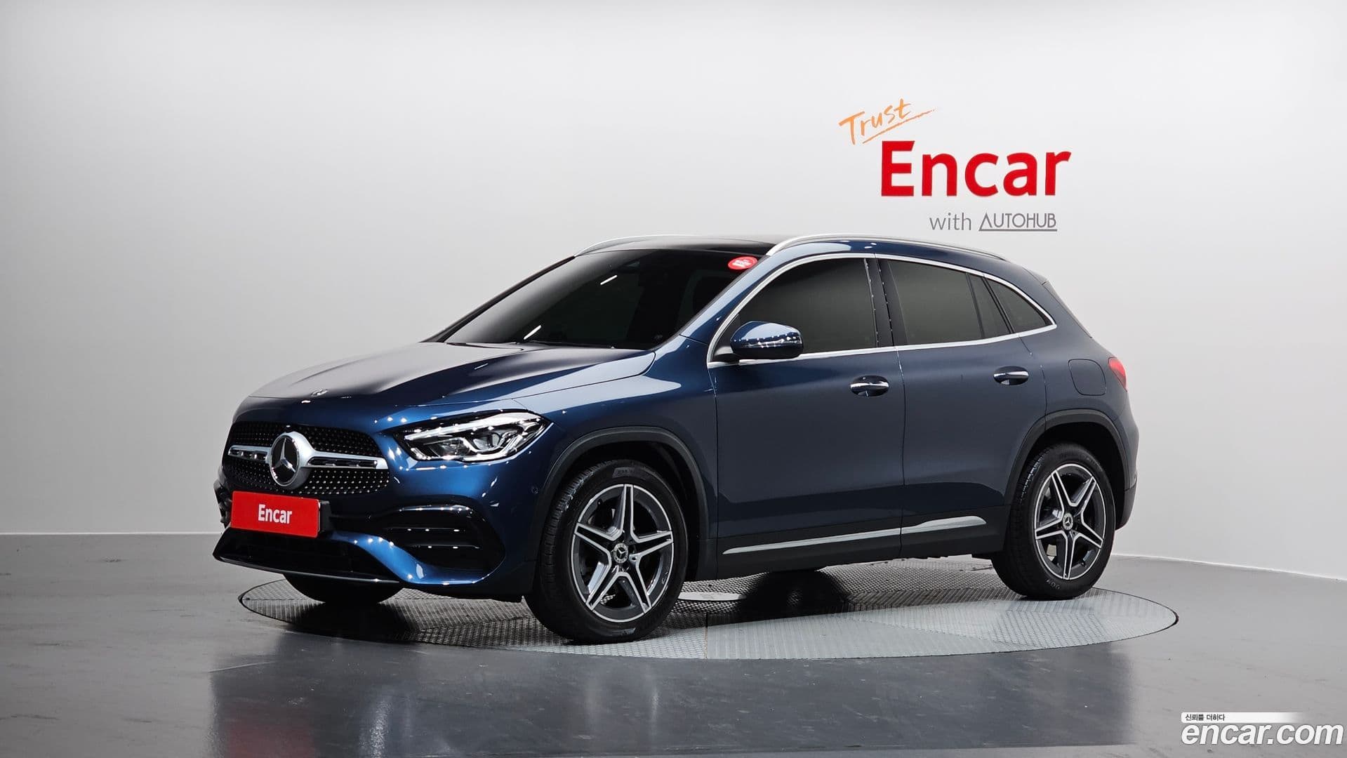 Main__Slider__Photo:GLA-Class Mercedes-Benz 2020.11-0