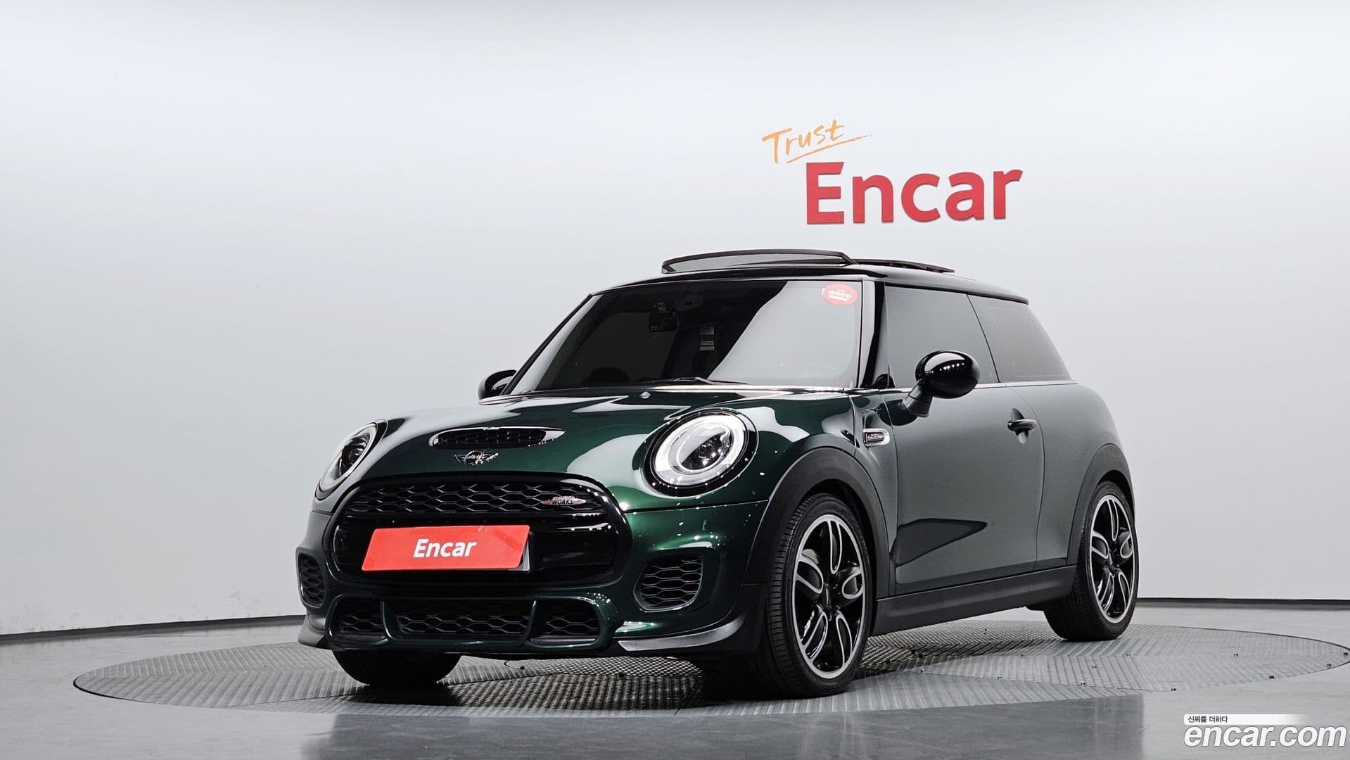 Main__Slider__Photo:Cooper Mini 2016.2-0