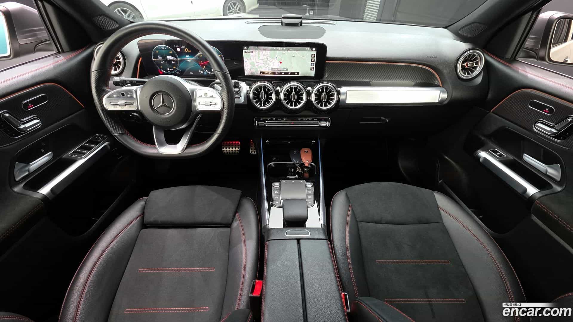 GLB-Class Mercedes-Benz 2022.3-INNER-007