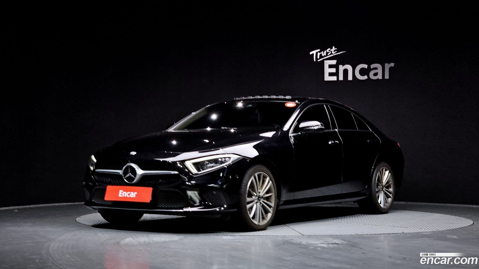 Main__Slider__Photo:CLS-Class Mercedes-Benz 2019.11-0