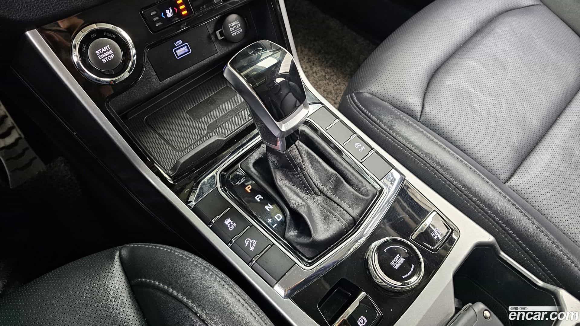 KORANDO KG Mobility 2021.9-INNER-009