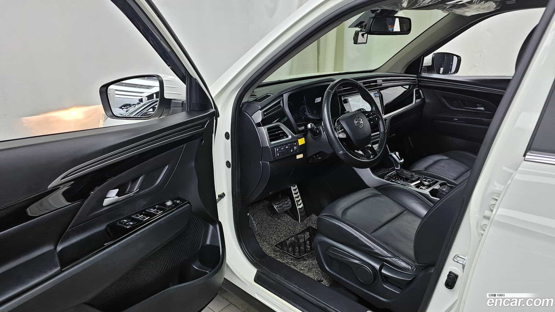 KORANDO KG Mobility 2021.9-INNER-010