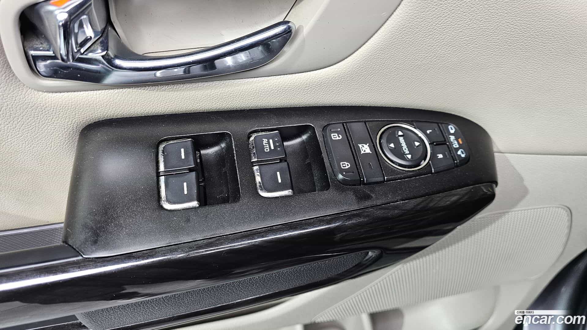 Canival Kia 2015.10-OPTION-022