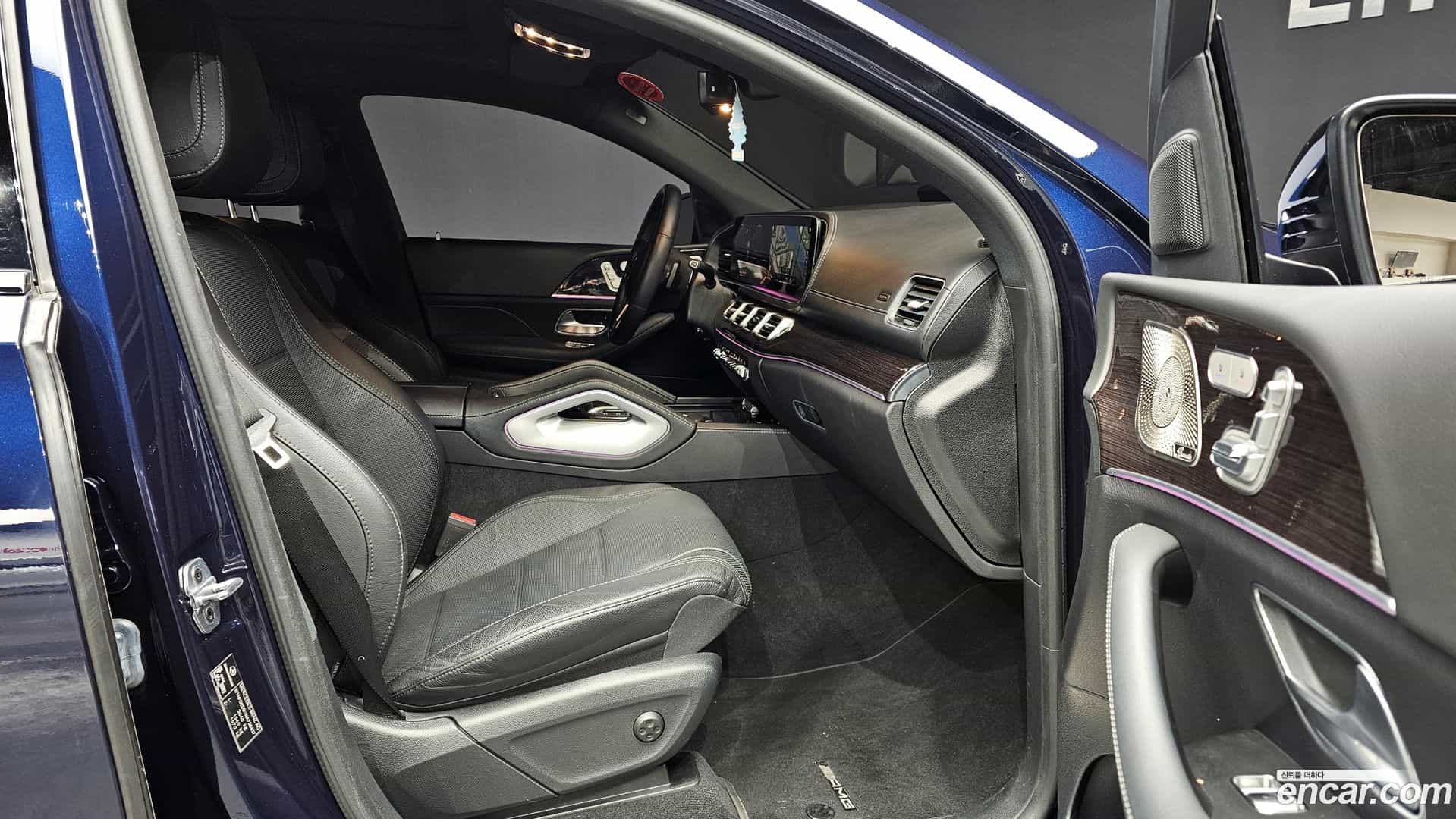 GLE-Class Mercedes-Benz 2022.6-INNER-010