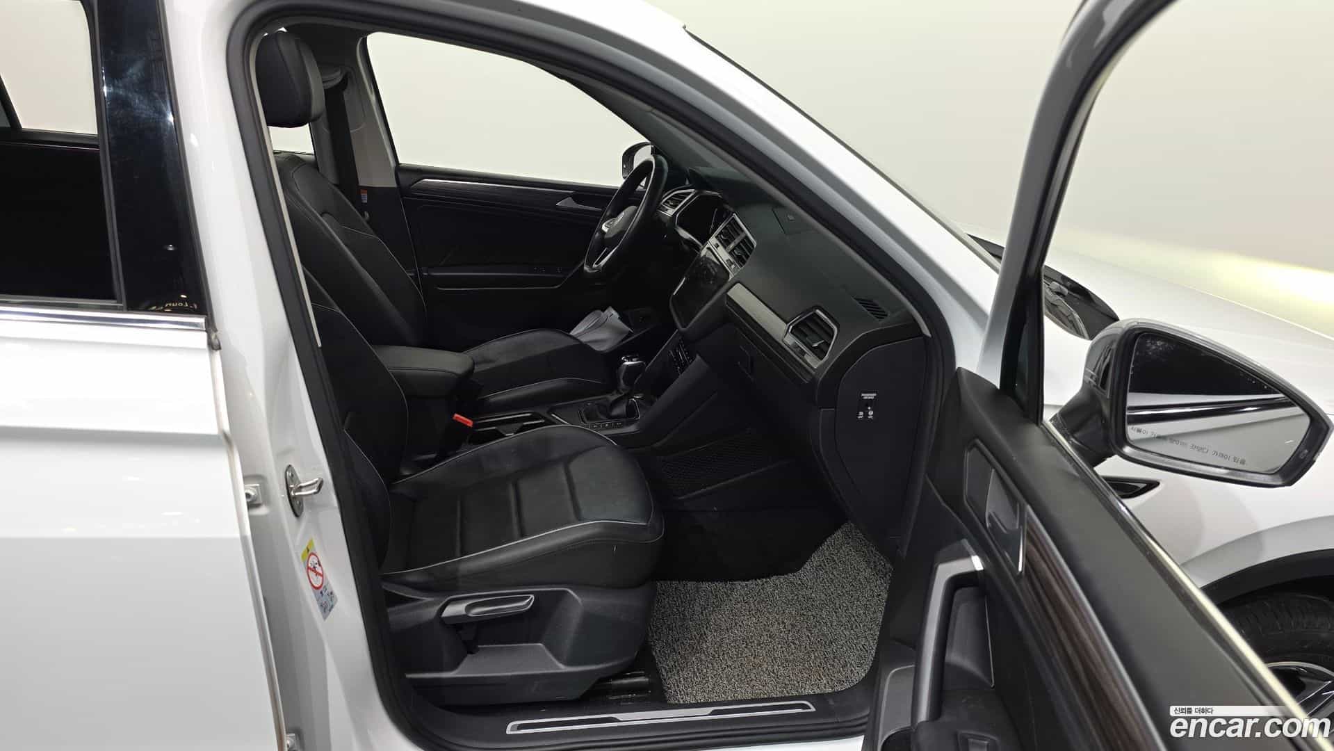 Tiguan Volkswagen 2023.2-OPTION-015