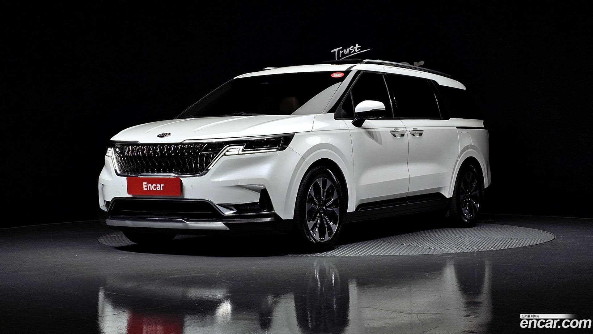 Main__Slider__Photo:Canival Kia 2020.10-0